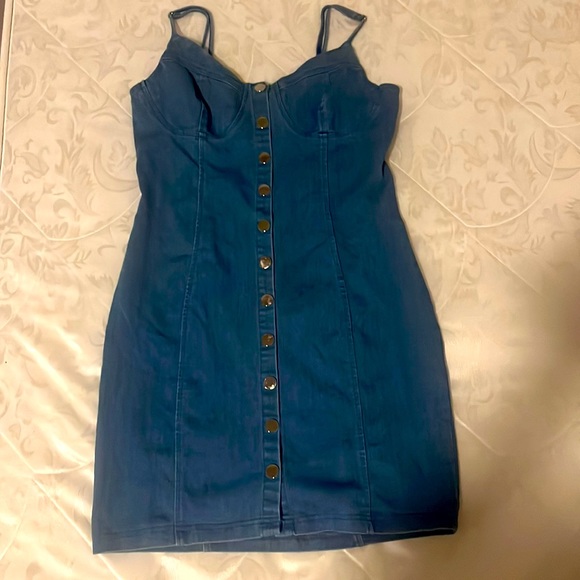 iris Dresses & Skirts - Medium button jean dress